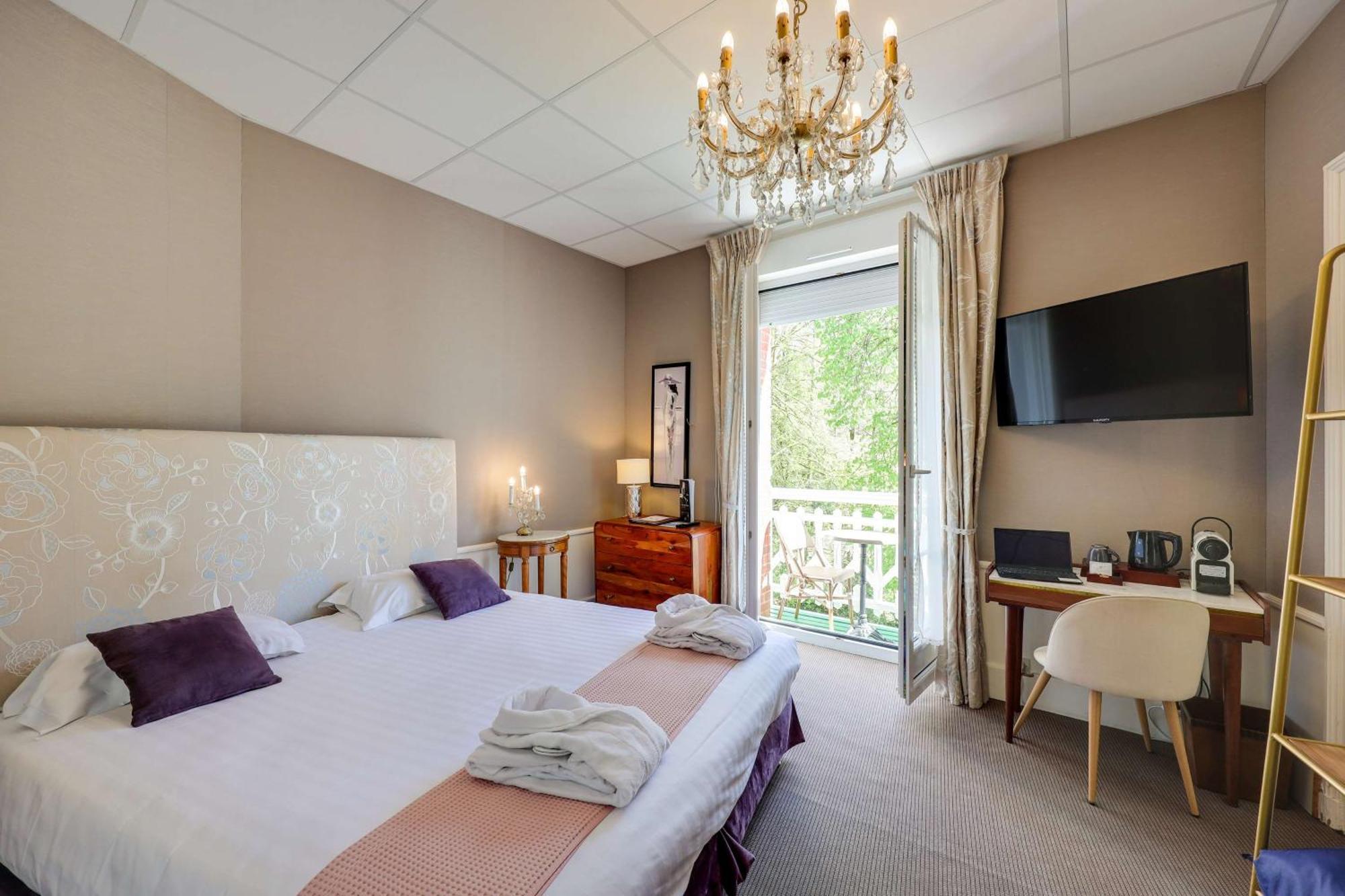 Brit Hotel & Spa Le Roc Au Chien Bagnoles de l'Orne Normandie エクステリア 写真
